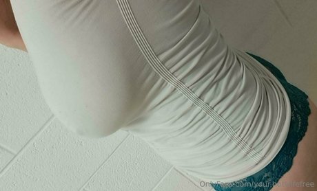 Foto di nudo di fuga di OnlyFans di Yourhotwifefree