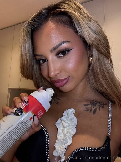Foto di nudo di fuga di OnlyFans di Jadebrookss