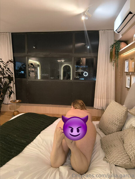 Foto di nudo di fuga di OnlyFans di Julia Garcia