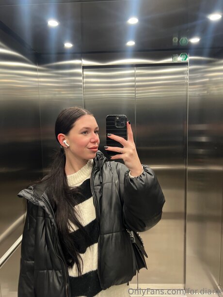 Foto di nudo di fuga di OnlyFans di For Diane
