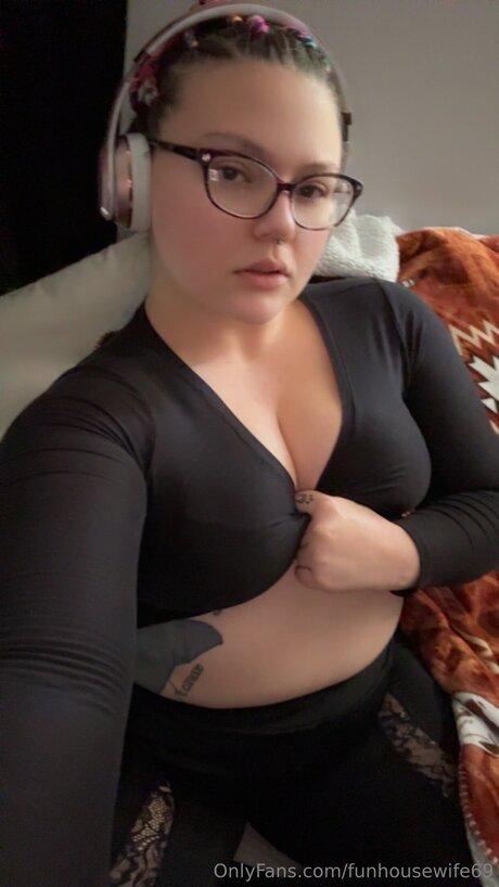 Funhousewife69