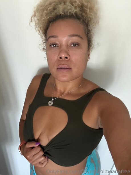 Foto di nudo di fuga di OnlyFans di Falynfonoimoanafree