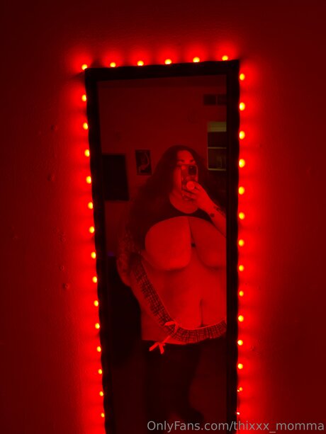 Thixxx Momma