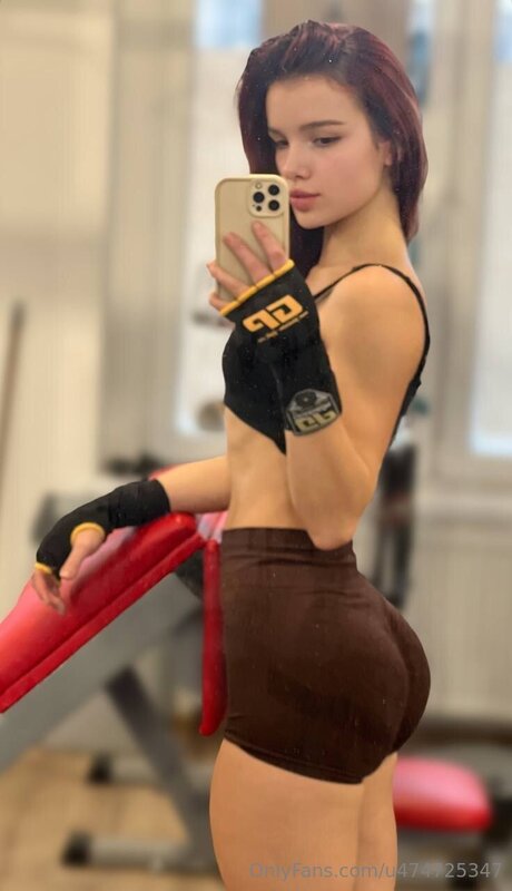 Foto di nudo di fuga di OnlyFans di Aariel Leiira