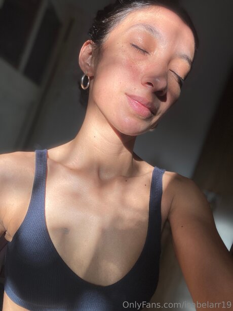 Foto di nudo di fuga di OnlyFans di Isabelarr19