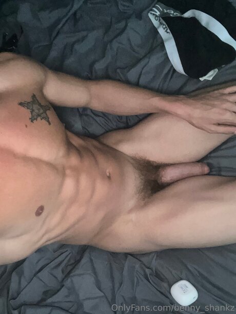 Foto di nudo di fuga di OnlyFans di Benny Shankz