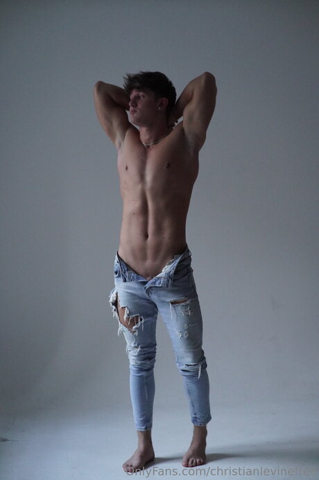 Christianlevine Straight