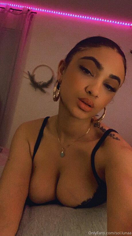 Foto di nudo di fuga di OnlyFans di Sol Lunaa