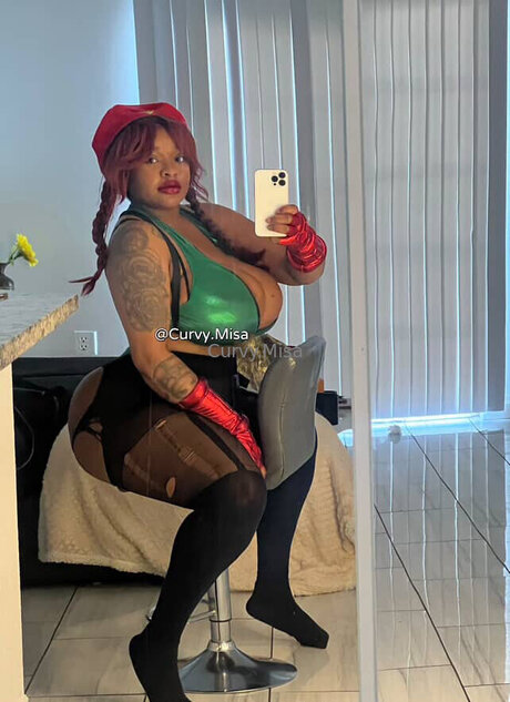 Curvy Misa