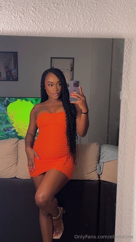 Foto di nudo di fuga di OnlyFans di Ebonatina