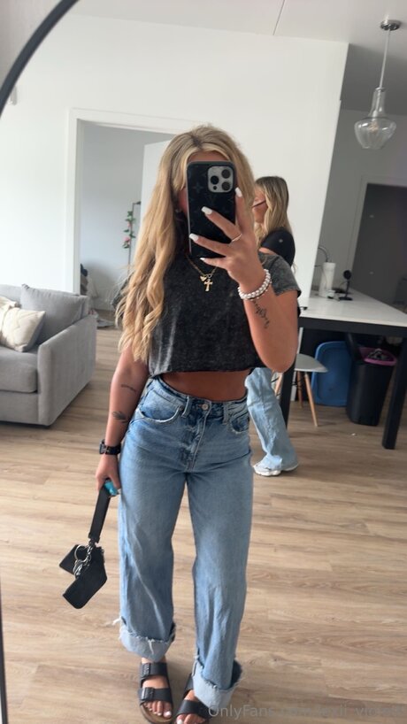 Foto di nudo di fuga di OnlyFans di Juliannapeyton