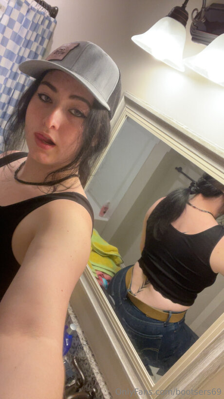 Foto di nudo di fuga di OnlyFans di Bootsers69
