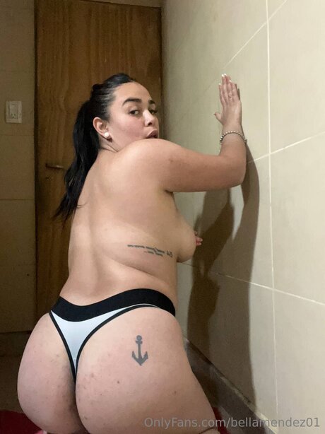 Foto di nudo di fuga di OnlyFans di Bellamendez01