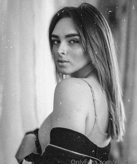 Elsa Jay