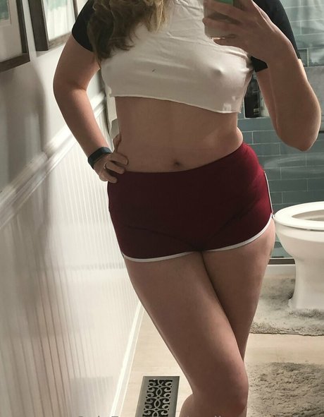 Foto di nudo di fuga di OnlyFans di Emilysequoiafree