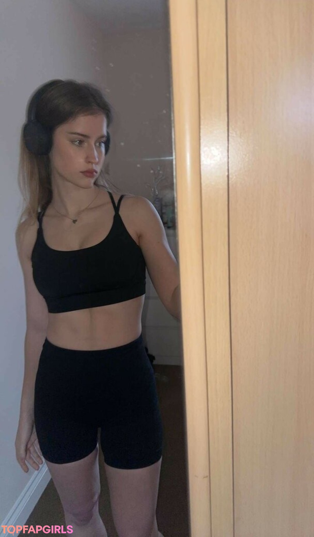 Foto di nudo di fuga di OnlyFans di Mira Szalma #101 Foto di nudo di fuga di OnlyFans di Mira Szalma #101