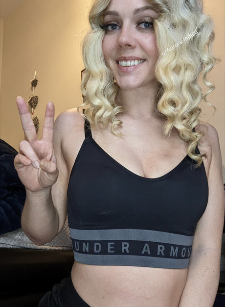 Foto di nudo di fuga di OnlyFans di Aurora Indica
