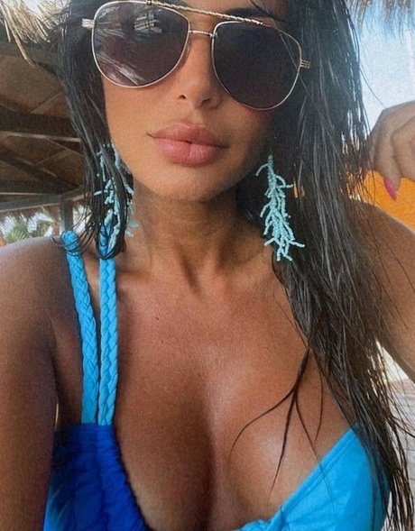 Foto di nudo di fuga di OnlyFans di Ginia 900