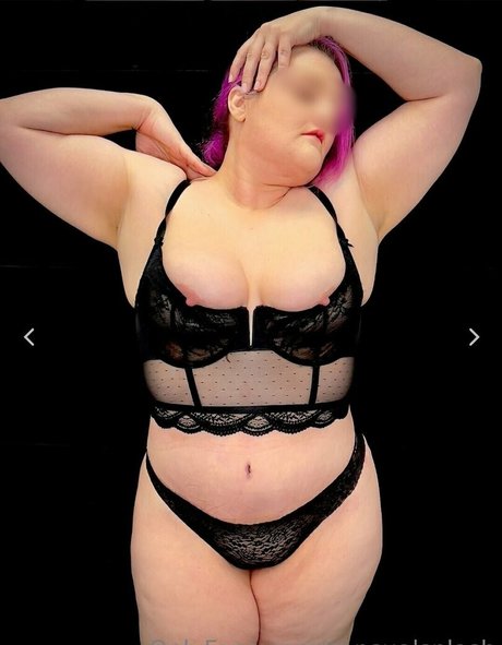 Foto di nudo di fuga di OnlyFans di Sensualsplash