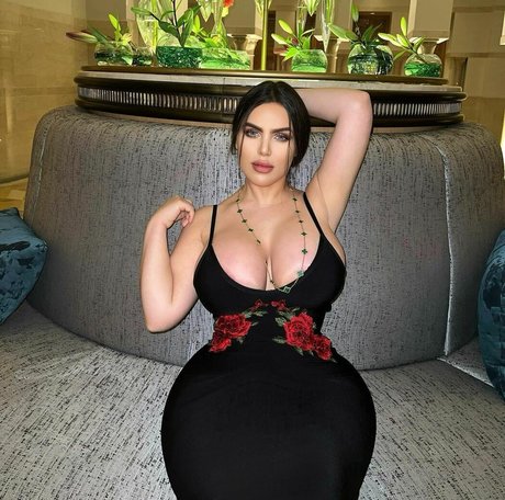 Foto di nudo di fuga di OnlyFans di Noure Sahli