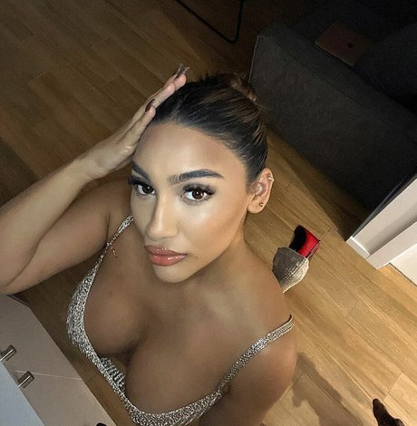 Foto di nudo di fuga di OnlyFans di Simmykk