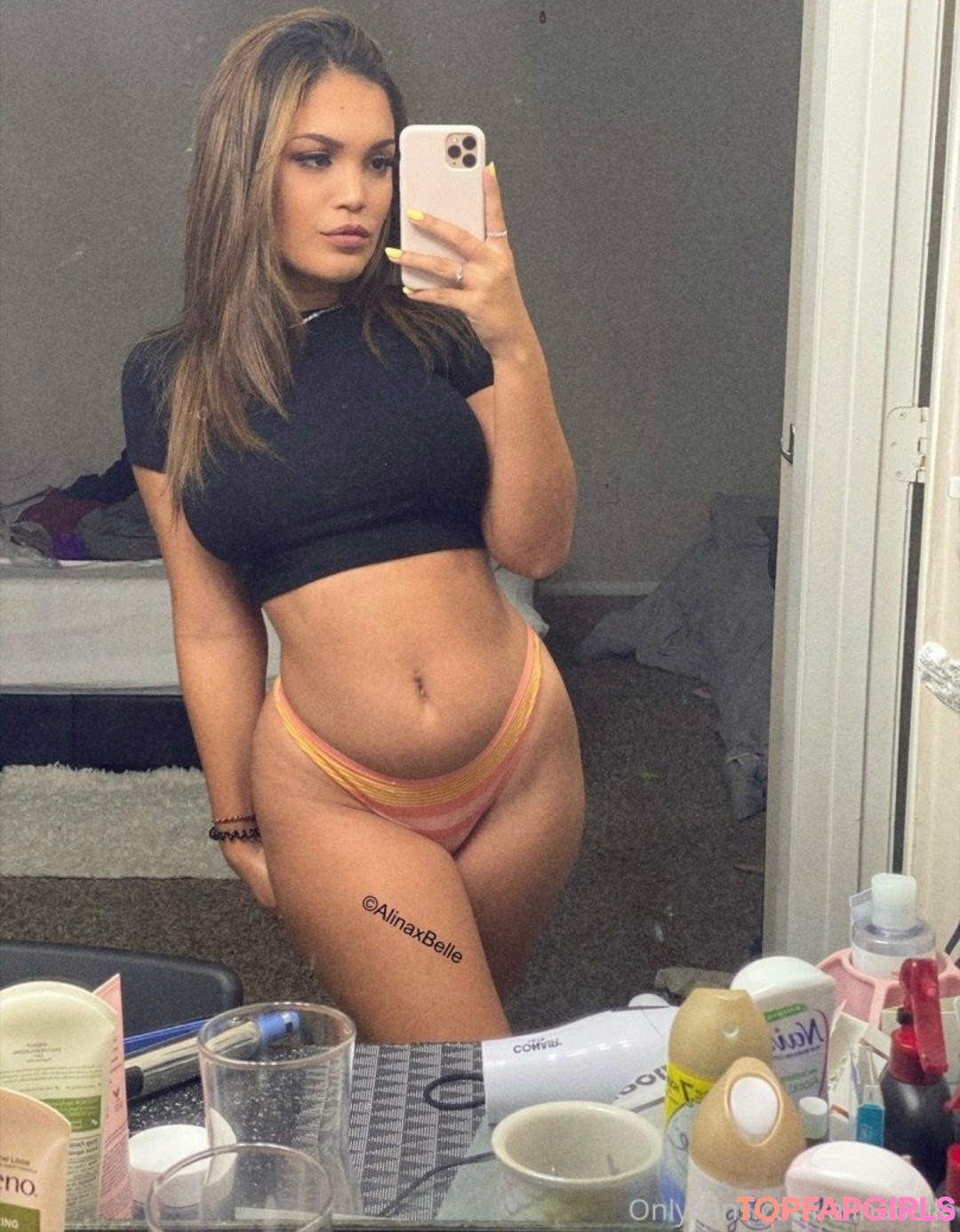 Foto di nudo di fuga di OnlyFans di Alina Belle #126 Foto di nudo di fuga di OnlyFans di Alina Belle #126