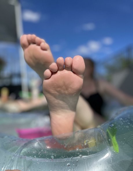 Foto di nudo di fuga di OnlyFans di Lovelylucyj20