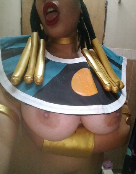 Foto di nudo di fuga di OnlyFans di Aquarius Firu