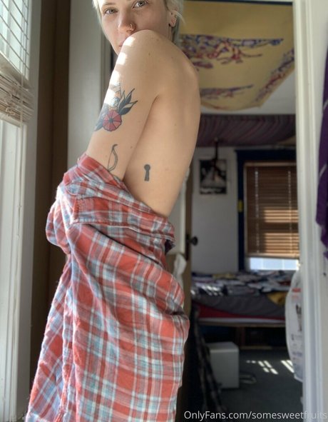 Foto di nudo di fuga di OnlyFans di Somesweetfruits
