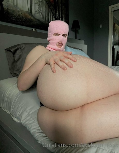 Foto di nudo di fuga di OnlyFans di Thebaronessx