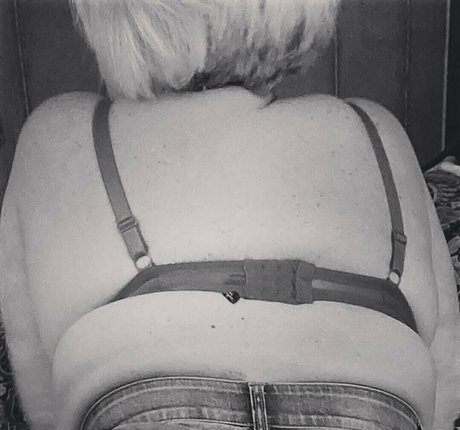 Foto di nudo di fuga di OnlyFans di Queenkarma4871