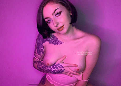 Suicide Girls