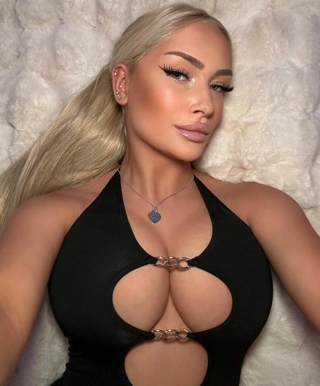 Foto di nudo di fuga di OnlyFans di Luisaa