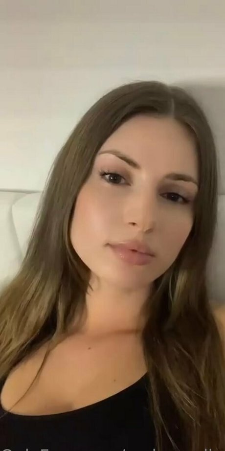 Foto di nudo di fuga di OnlyFans di Luuiiza