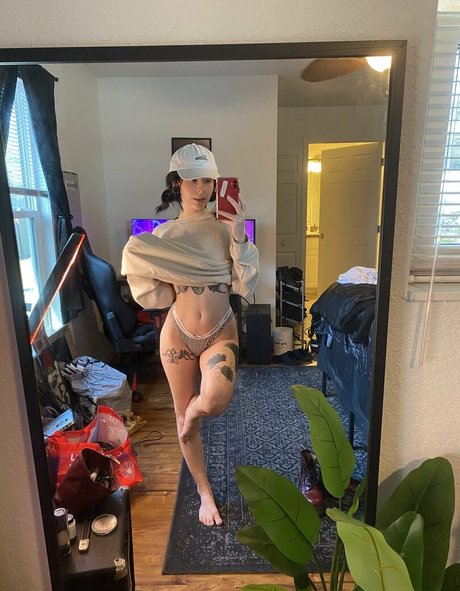 Foto di nudo di fuga di OnlyFans di Lolaminavip