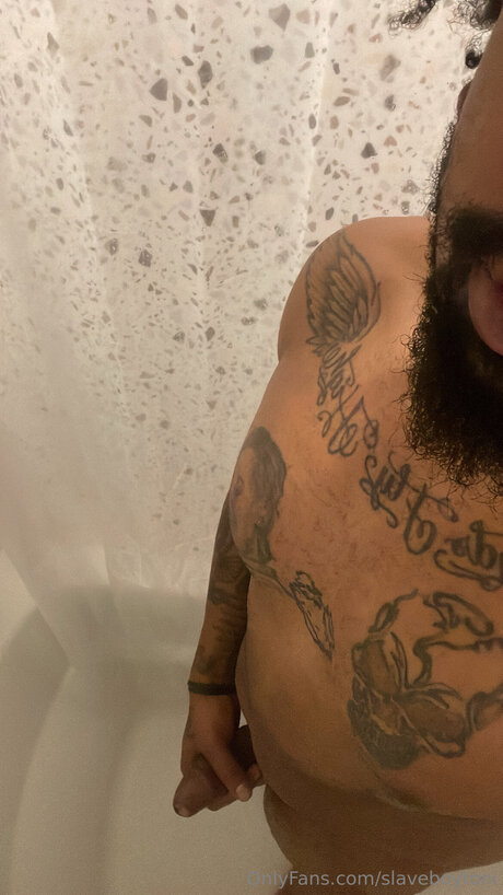 Slaveboytoni