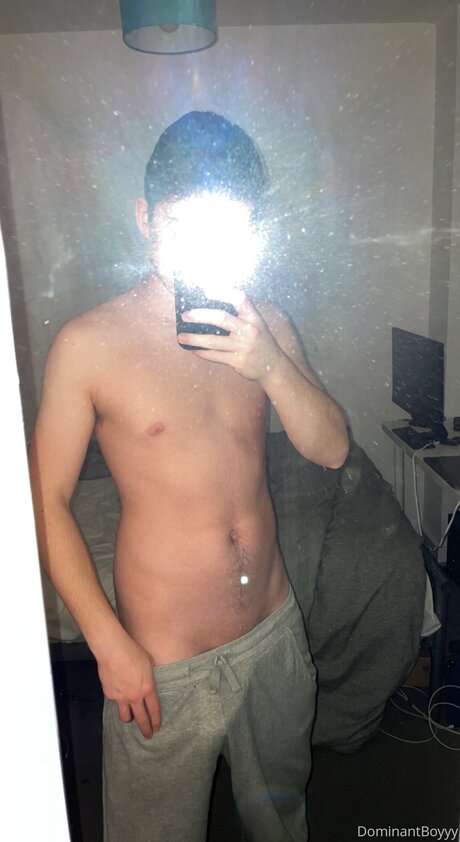 Foto di nudo di fuga di OnlyFans di Dominantboyyy