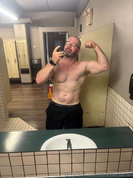 Foto di nudo di fuga di OnlyFans di Bforbarbarian