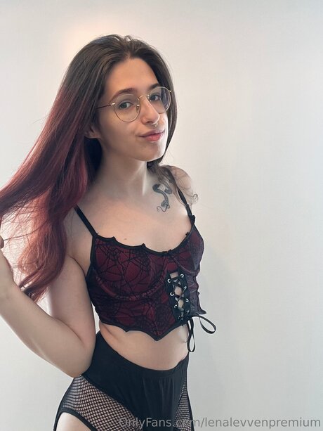 Foto di nudo di fuga di OnlyFans di Lenalevvenxo