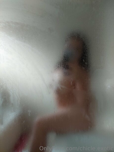 Foto di nudo di fuga di OnlyFans di Chicle Exotic