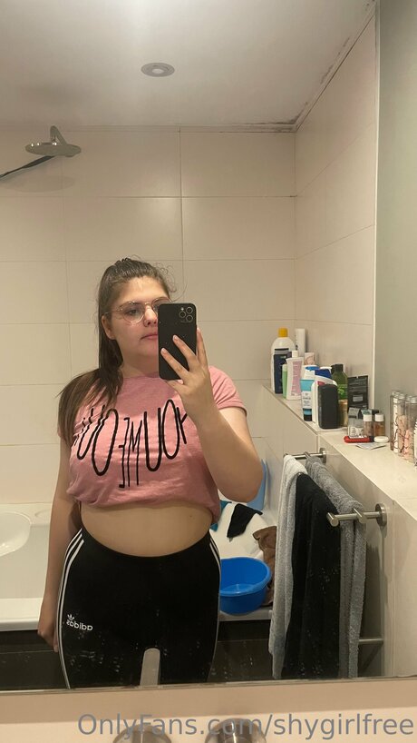 Foto di nudo di fuga di OnlyFans di Shygirlfree