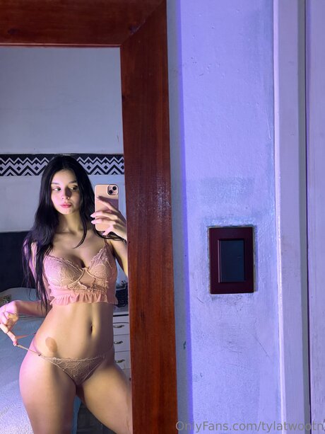 Foto di nudo di fuga di OnlyFans di Tylatwootn