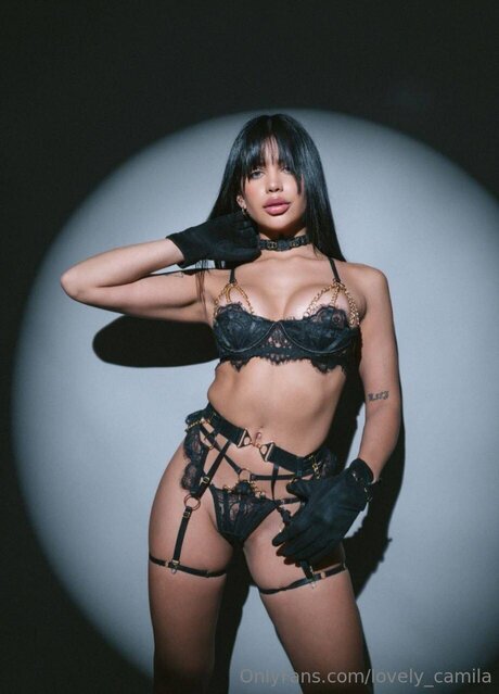 Foto di nudo di fuga di OnlyFans di Lovely Camila