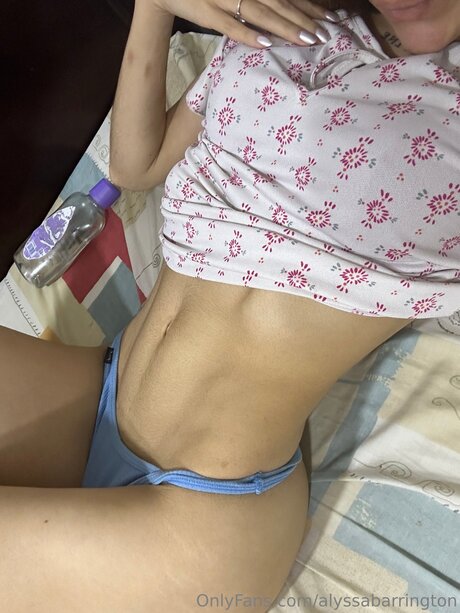 Foto di nudo di fuga di OnlyFans di Alyssabarrington