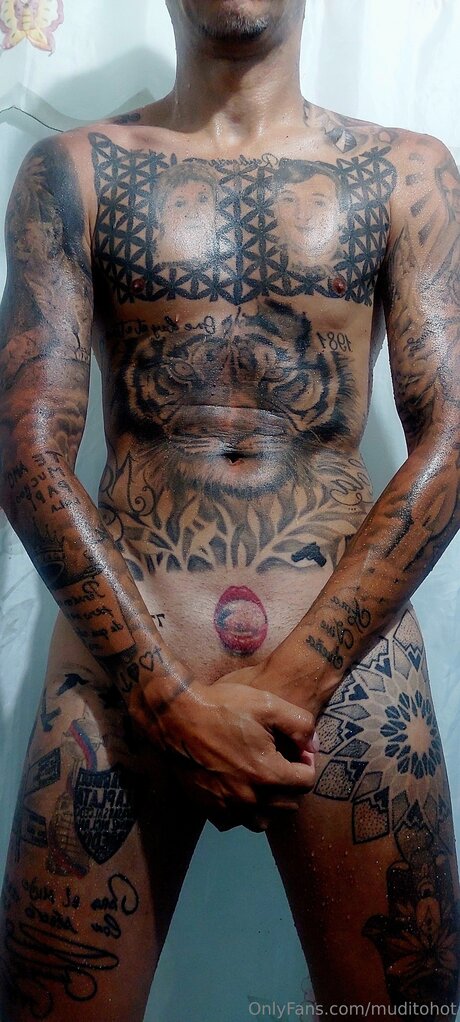 Foto di nudo di fuga di OnlyFans di Muditohot