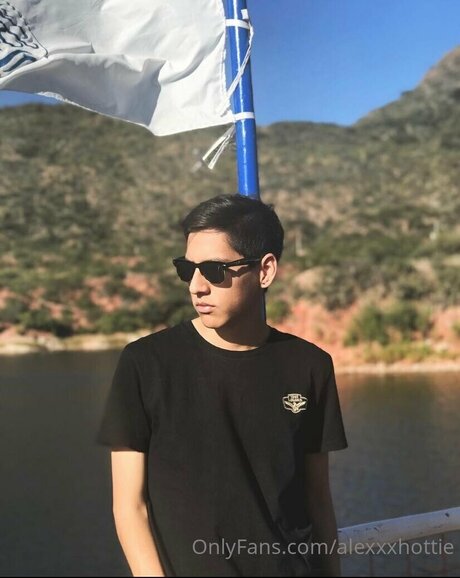 Alexxxhottie