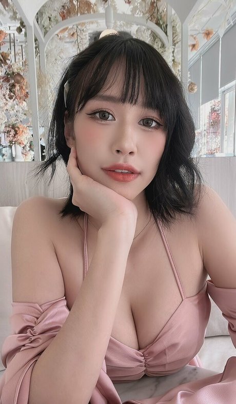 Foto di nudo di fuga di OnlyFans di Earnieshime