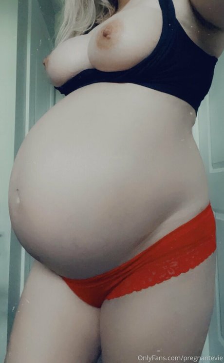 Foto di nudo di fuga di OnlyFans di Hotmomevie