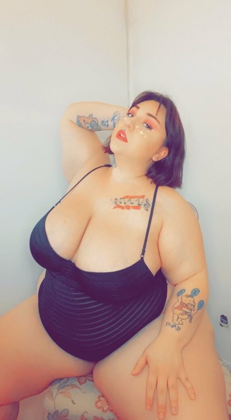 Foto di nudo di fuga di OnlyFans di Kaybearcutie95