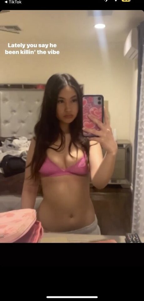 Foto di nudo di fuga di OnlyFans di Aliisdacutest